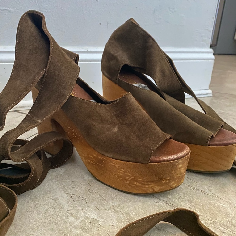 Free People Platforms size 40
